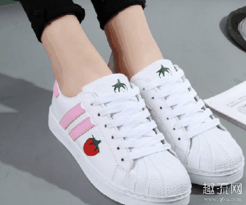 为什么Adidas的鞋容易臭脚 阿迪达斯鞋为什么那么贵