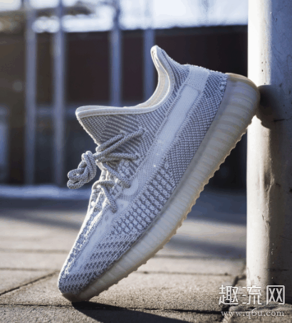 Yeezy 350 V2 “Yeshaya” 开箱测评 椰子350鞋底发黄怎么办