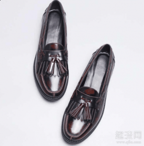 这身搭配潮牌品牌青春靓丽（什么是乐福鞋 乐福鞋配什么袜子）