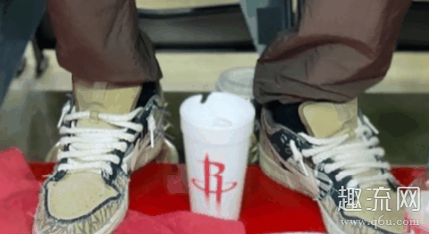 Travis Scott亲自上脚Dunk SB联名款 Travis Scott x Dunk SB可以刮刮乐吗