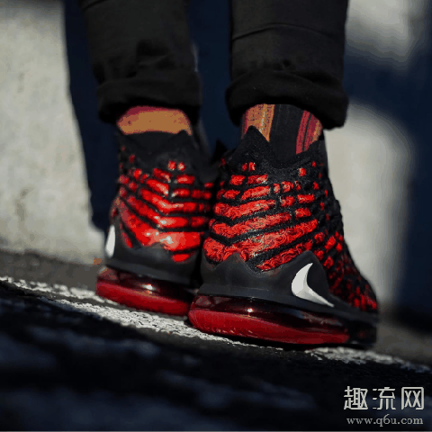 詹姆斯17黑红上脚赏析 LBJ17黑红配色值得入手吗