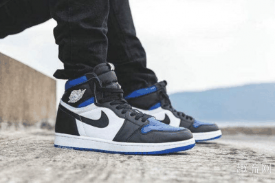 AJ1黑蓝脚趾配什么袜潮牌汇潮牌网店子 AJ1黑蓝脚趾怎么搭配（AJ1黑蓝脚趾配什么袜子 AJ1黑蓝脚趾怎么搭配）