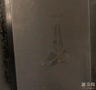无论是水泥地还潮牌品牌是场地都可以打（nike科比ZK4涂鸦开箱测评 ZK4偏码吗）