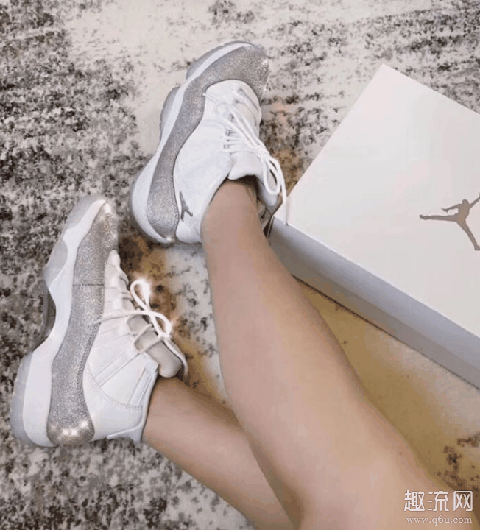 AJ11满天星和康扣哪个好看 aj11满天星是女款吗什么牌子