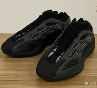 yeezy 700 v3尺码偏大还是潮牌汇潮牌网偏小 yeezy 700 v3脚感怎么样（yeezy 700 v3尺码偏大还是偏小 yeezy 700 v3脚感怎么样）