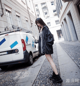 不少小伙伴不潮牌商城知道如何去选择（马丁靴8孔的帮高多少 马丁靴8孔和10孔哪个显瘦好看）