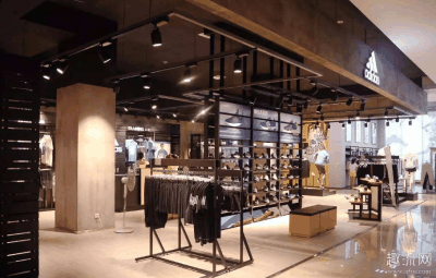 尤其是那种单价好潮牌品牌几千甚至上万的店（Nike实体店可以无理由退货吗 Nike实体店一般什么时候打折）