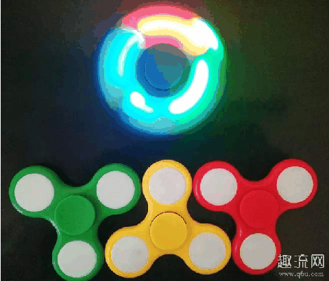 当中指上旋转的潮牌资讯指尖陀螺稳定后（指尖陀螺怎么玩 指尖陀螺为什么被禁止）