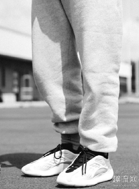 也是受到了广潮牌品牌大用户的喜爱（Yeezy700v3 Azael开箱测评开箱测评 Yeezy篮球鞋实战怎么样）