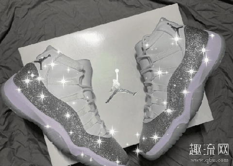 AJ11黑红复刻和AJ11满天星哪个好 AJ11满天星多少钱入手合适