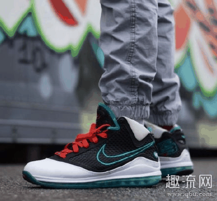 LeBron7圣诞复刻开箱赏析 LBJ7圣诞和中秋配色哪个好看