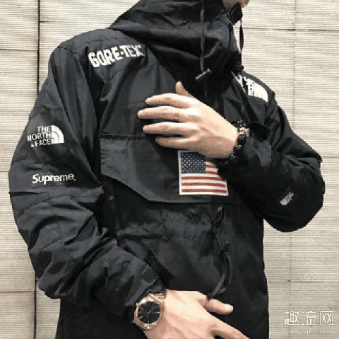TNF冲锋衣怎么搭配裤子 TNF冲锋衣怎么搭配好看
