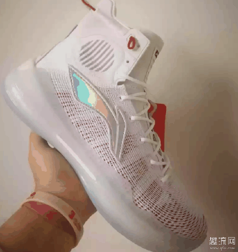驭帅13䨻会有低帮吗 驭帅13䨻和zoom哪个好