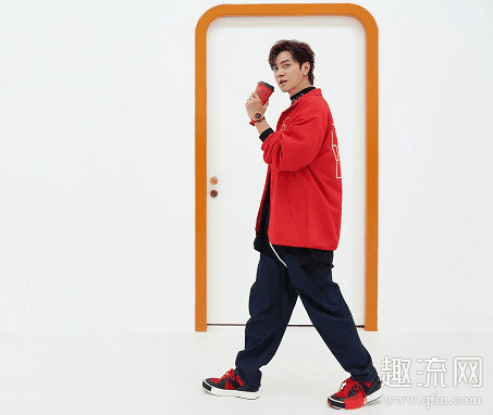 G-SHOCK x David Flores联名鼠年腕表亮相 罗志祥上手G-SHOCK x David Flores联名鼠年腕表