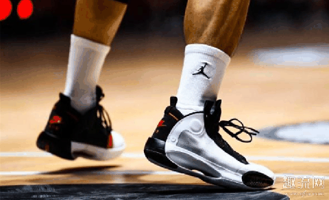 AJ34黑白开箱测评 aj34国内版和国外版的区别是什么