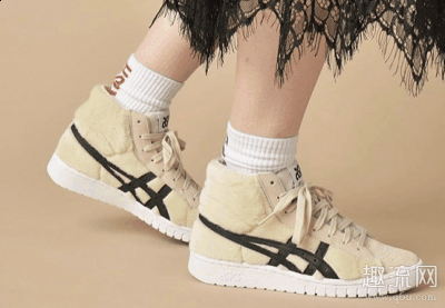  这一次ASICSTIGER以颇具冬日潮牌氛围的麂皮/毛绒拼接打造鞋面（亚瑟士 GEL-PTG MT毛绒鞋款上市 亚瑟士 GEL-PTG MT毛绒鞋如何清洗）