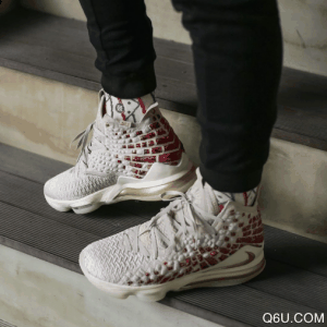  LBJ17 PRM“win/win”值得购买吗 值得 这潮牌些高中校队的女队运动员们给予了wn/Wn配色设计灵感（LBJ17 PRM“win/win”上脚赏析 詹姆斯17 PRM“win/win”值得购买吗）