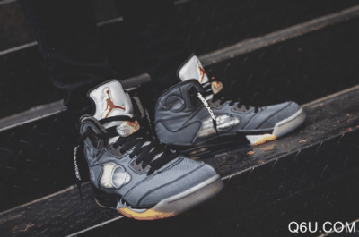  在前不久网上曝光了一潮牌品牌款由ow联名Jordan推出的全新AJ5（ow联名AJ5上脚效果 off white x AJ5 发售时间）