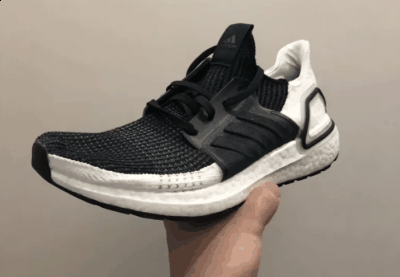  ub20 提供了附有渐层蓝紫色 BOOST 中底的海军蓝、黑及灰等潮牌品牌色调 阿迪达斯ub2020与ub5.0那个好 ub5.0在不久之前就已经是改版称为现在的ub19了（阿迪达斯ub2020与ub5.0什么区别 阿迪达斯ub2020与ub5.0那个好）