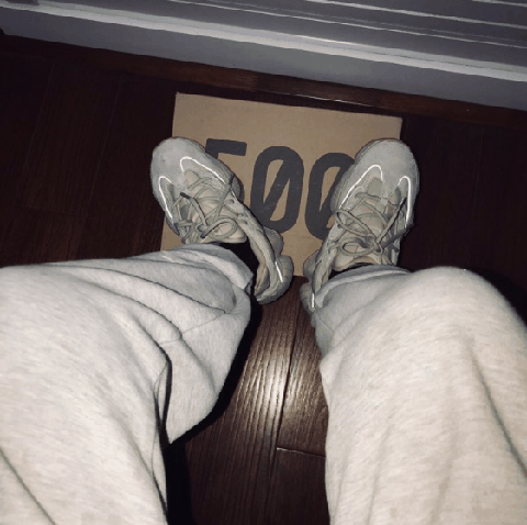 Yeezy500石头开箱测评 Yeezy500石头上脚怎么样