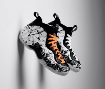 而下方两名倒霉的防守潮牌资讯队员全身都被洒满了玻璃（Nike Foamposite One扣碎喷官网断码 Nike Air Foamposite One “Shattered Backboard”详细信息）