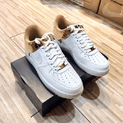 空军一号上海限定开箱上脚测评 AF1上海限定白金值得入手吗