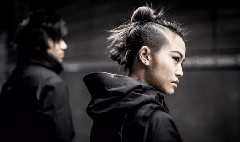女生怎么搭配机能风 机能风女生搭配赏析