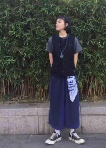 小编建议出现这个问题潮牌信息的小伙伴们可以尝试一下（小个子穿匡威高帮好看吗 矮个子穿匡威高帮显腿短吗）