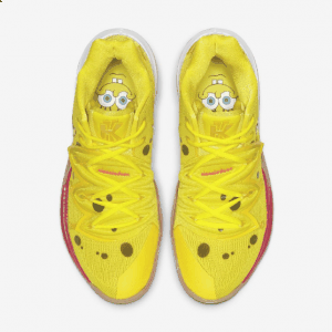  4、Nike Kyrie 5Have a Nike Day 笑脸潮牌汇潮牌网店/白蓝 纯白的鞋面在实战鞋里面可是不多见（适合女生的篮球鞋有哪些 女生实战篮球鞋推荐）