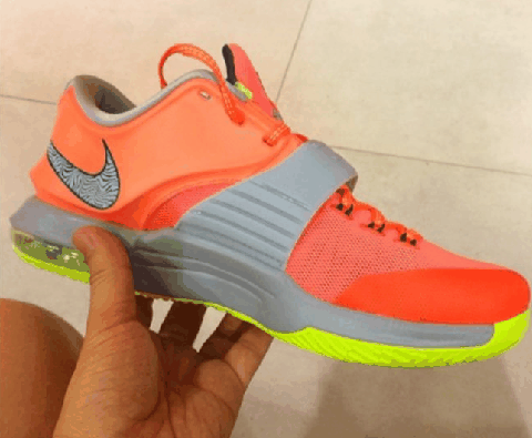 kd7乳腺癌开箱测评 kd7乳腺癌小翅膀上脚图