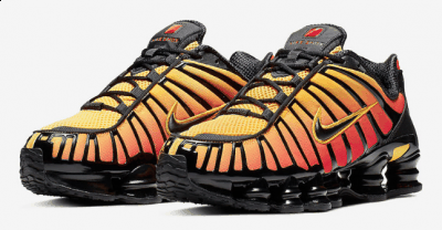 不过今天小编给大家带来的是打造潮牌汇潮牌网Nike Shox缓震科技的跑鞋Nike Shox TL Sunrise配色（Nike Shox TL日出渐变配色开箱测评 Nike Shox TL脚感怎么样）