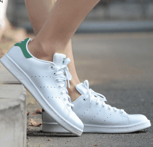 而高仿的潮牌汇潮牌网店非常硬（adidas smith和AJ1 low哪个脚感舒服 adidas smith真假如何看）