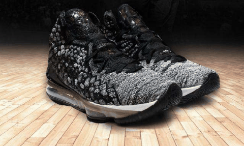 KD12和Lebron17哪个好 詹姆斯17和杜兰特12实战测评对比