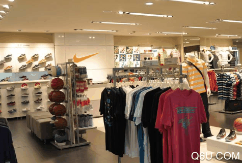 nike阿迪上班的员工球鞋是不是免费穿 球鞋专卖店导购员有折扣价吗