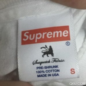 最好买的是每潮牌商城次开季的包（supreme领标有哪几种 supreme领标没有面料信息怎么回事）
