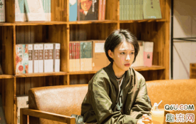 草莓红也渐潮牌渐显现出来（我只喜欢你郝五一口红色号推荐 郝五一同款口红什么牌子）
