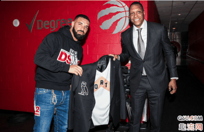 公鸭本人也亲自潮牌品牌参与了设计工作（猛龙赠送Drake砖石夹克价值500万人民币 Drake和猛龙队关系）