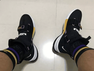  包裹：刚上脚潮牌商城就算系紧鞋带（士兵13和詹姆斯16哪个好 士兵13和lbj16对比测评）