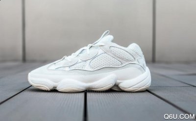 白骨实物感觉潮牌资讯不是很好看（椰子500白骨开箱测评 椰子500白骨和700黑魂买哪个）