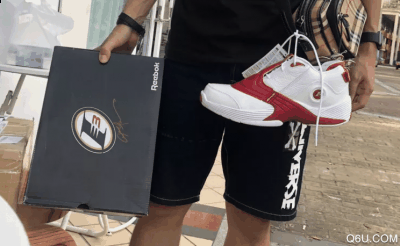 漆皮鞋头与漆皮潮牌品牌 Iverson Logo 相呼应（answer 5复刻实战测评 answer 5偏码吗）