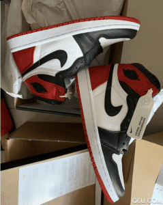 aj1丝绸黑脚趾开箱测评潮牌品牌 aj1黑脚趾丝绸多少钱入手划算（aj1丝绸黑脚趾开箱测评 aj1黑脚趾丝绸多少钱入手划算）