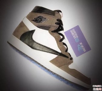 内侧还有 3M反光潮牌商城 “Cactus Jack” logo （周董、小猪、黑人同穿一双AJ1 Travis Scott x AJ1联名鞋细节赏析）
