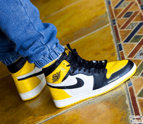 AJ1黑黄脚趾2019怎么搭配衣服 AJ1黑黄脚趾上脚街拍示范推荐
