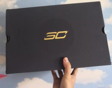 建议还是在室潮牌汇潮牌网店内的话可以玩玩（库里6亚洲行限量配色Roaracle开箱测评 curry 6亚洲行鞋底改为一体的吗）