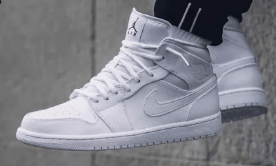  Air Jordan 1 Low Slip 发售日期：2019 年 潮牌品牌3 月 1 日 Air Jordan 1 可以算是近两年最热门的球鞋之一（3月发售的重磅球鞋有哪些 3月发售的重磅球鞋盘点）