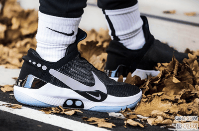 但还是希望鞋领可潮牌以做的开口更大点（Nike Adapt BB上脚怎么样 Nike Adapt BB上脚图赏析）