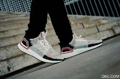 ub19和ub4.0尺码一样吗 ub19和ub4.0哪个适合宽脚