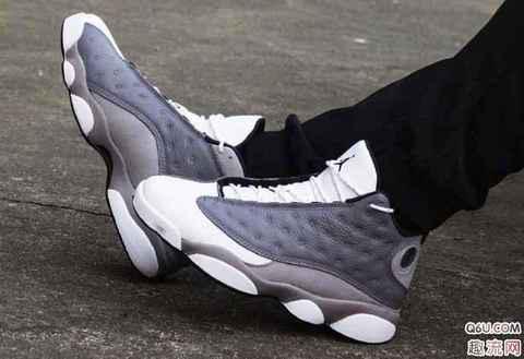 AJ13 大气灰实物上脚图曝光 AJ13 Atmosphere Grey上脚街拍图赏析