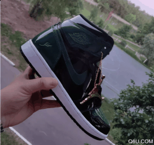 网纱与皮质潮牌商城的完美结合（solefly x AJ1绿漆皮亲友限定开箱 solefly是什么品牌）