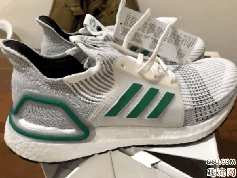  这款配色好像是阿潮牌迪一直喜欢用的颜色（ adidas UB19 Consortium绿色开箱 那里可以买到UB19 Consortium）